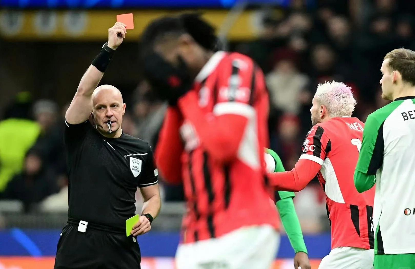  卡利亚里对亚特兰大 