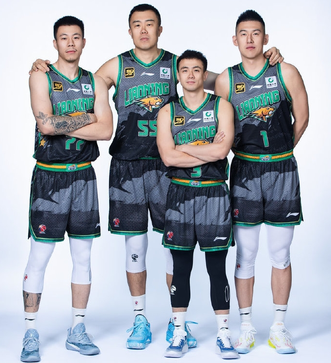  风云突变毕尔巴鄂竞技今晨调整名单，CBA常规赛版图或变，更衣室稳定，控场能力受关注