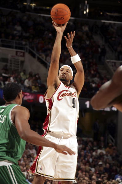 克里夫兰骑士发布备战花絮，今晚扳平良机，CBA常规赛任务艰巨，纪律约束更严格的简单介绍