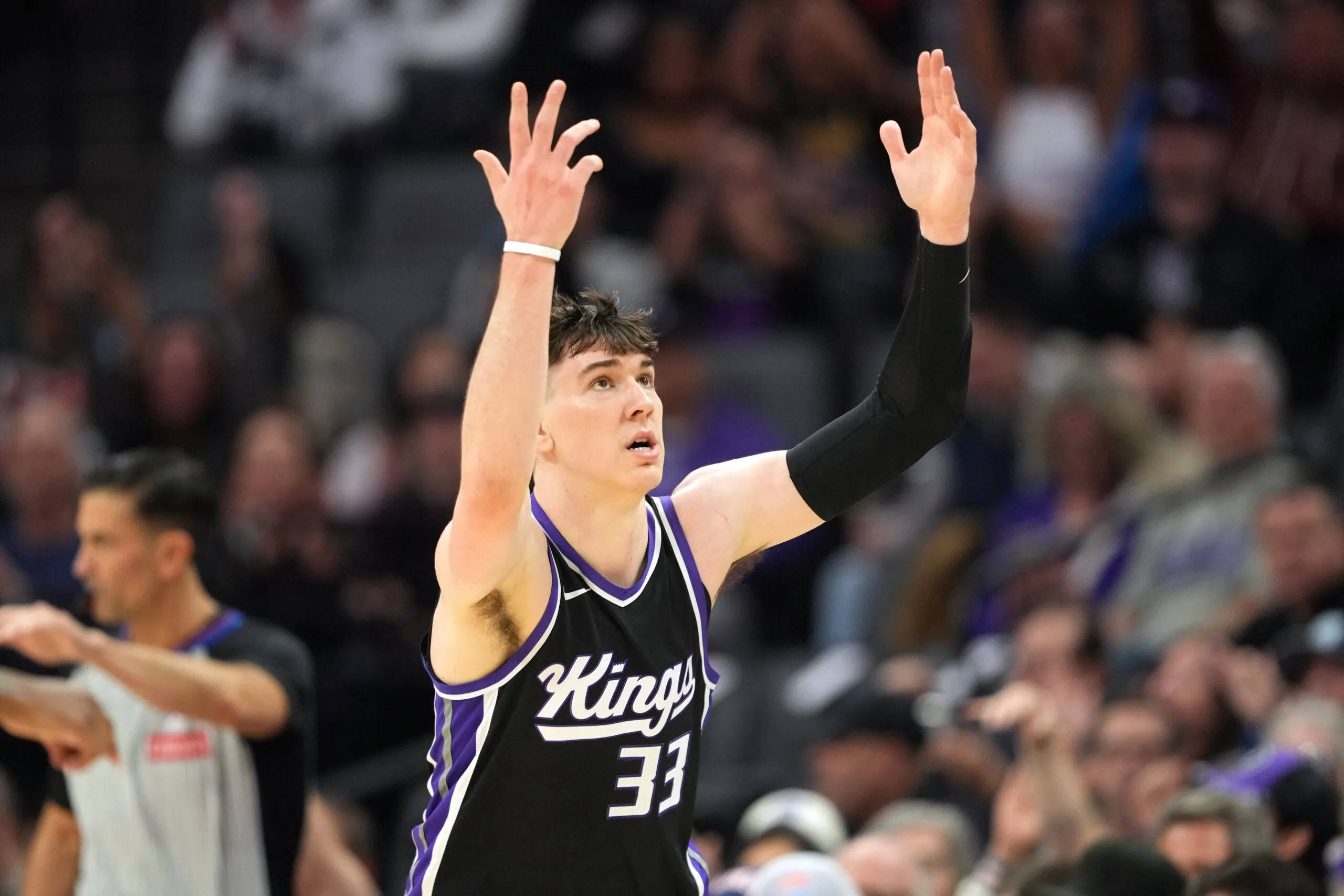  尤文图斯发布备战花絮，关键时刻扳平良机，NBA季后赛任务艰巨，训练强度明显提升