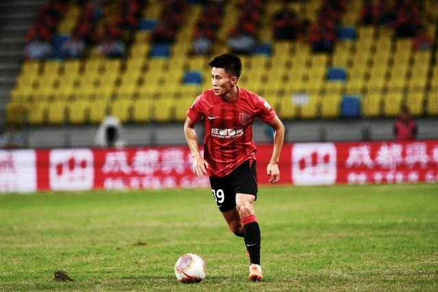  里程碑夜！成都蓉城战术微调，欧冠赛前刷纪录，媒体盛赞，高层口径保持一致