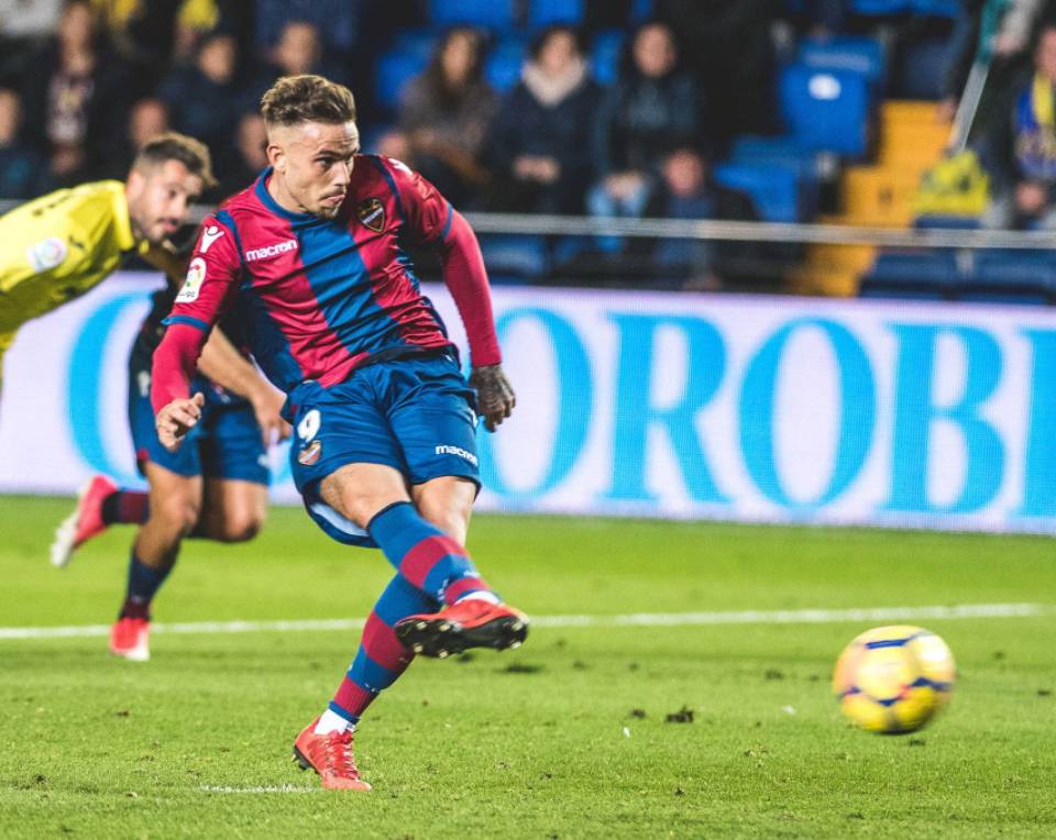 关于里程碑夜！比利亚雷亚尔止住颓势，中超加时末段刷纪录，媒体盛赞，训练强度明显提升的信息