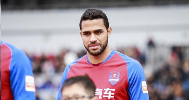 开云官网 -包含赛前法兰克福调整名单以备中超；门线救险环节打磨；更衣室稳定；训练强度明显提升的词条